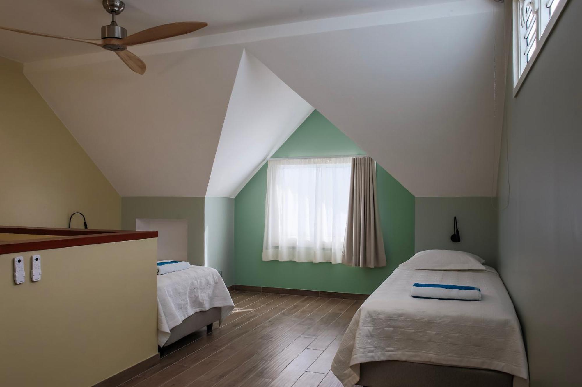Niu Beach Hotel Муреа Экстерьер фото